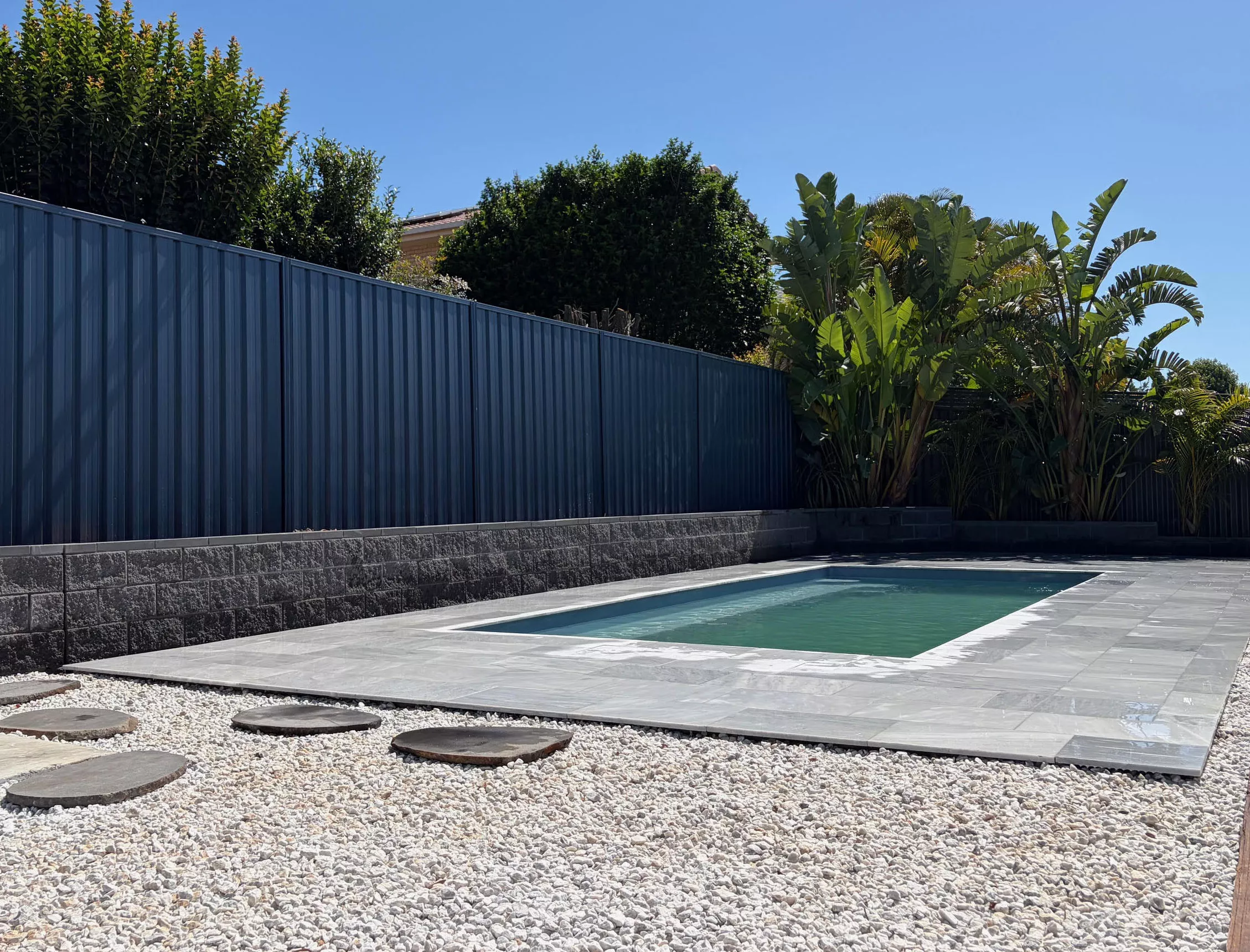 retaining-walls-and-paving-2-69293dded2bcb